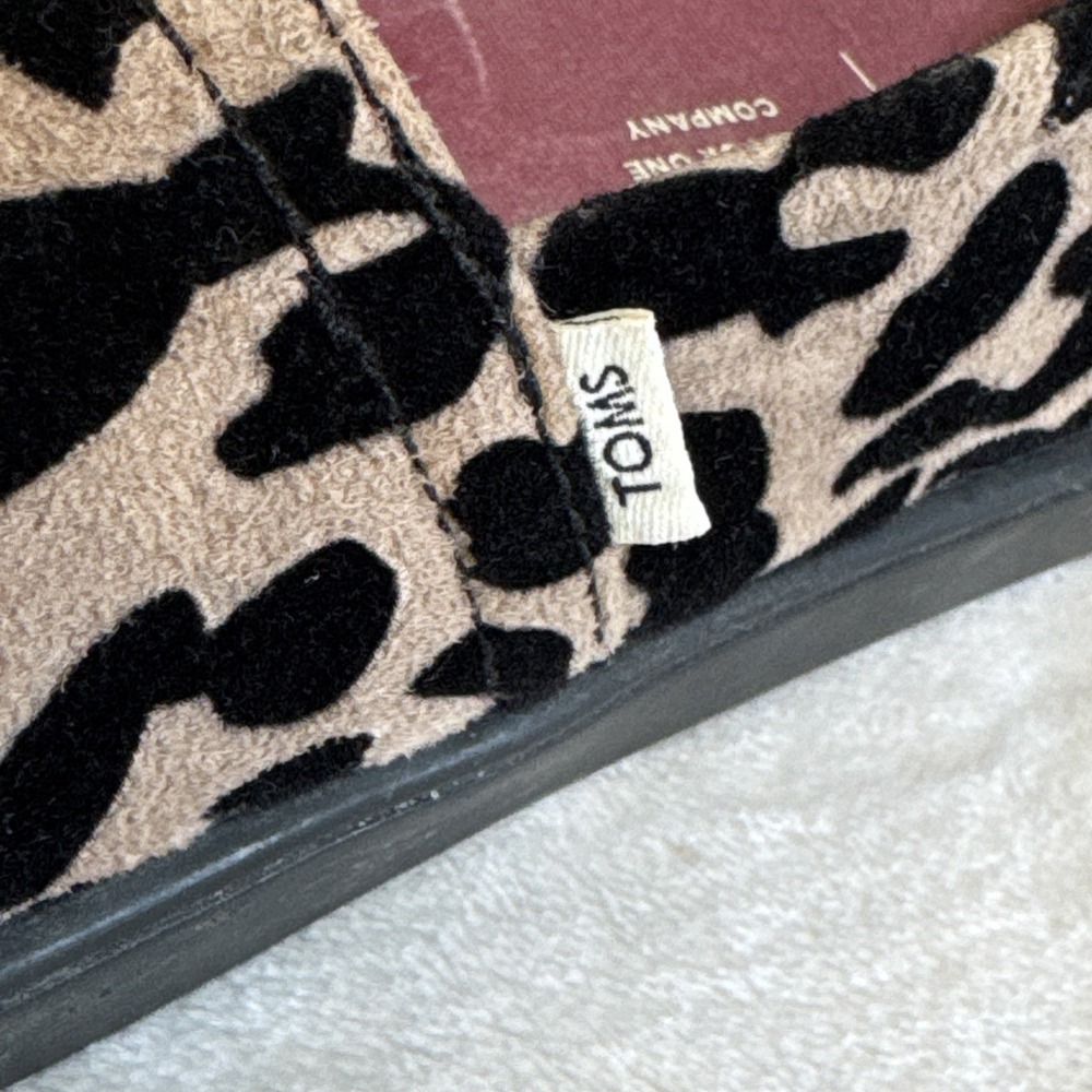 TOMS Leopard Print Velvet Slip On Shoes Women's‎ Size 9.5 W EU 41 - Picture 12 of 12